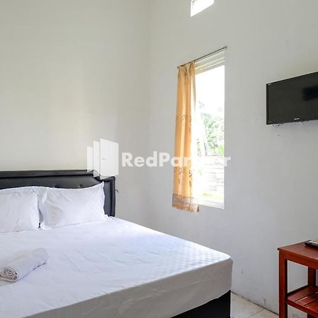 Pringgondani Guest House At Pandanaran Hills Semarang Exterior photo